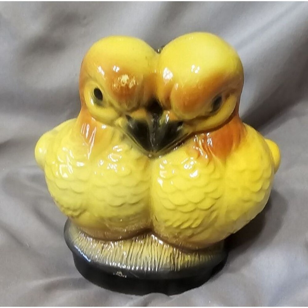 Vintage MCM Hull Yellow Ceramic Love Birds Planter Sweet! EUC